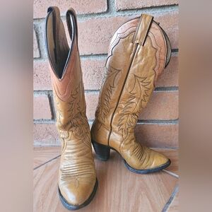 Vintage 1979 Justin Cowboy Boots Tan Tooled Leather Women's 5B